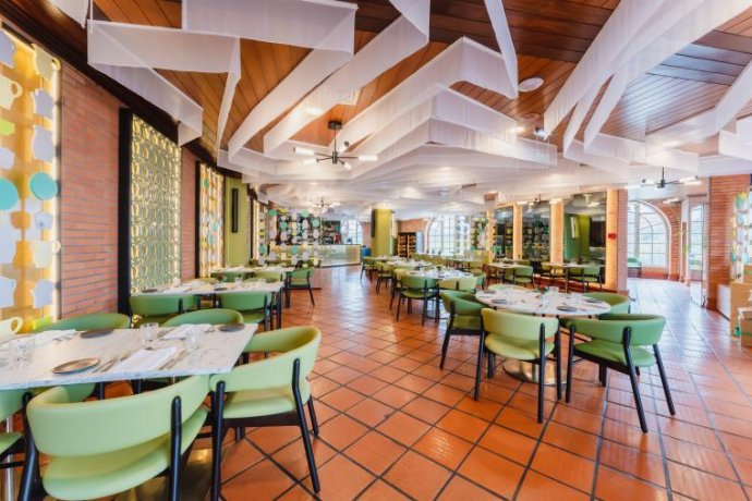 Junte-se à Mesa: Menus de Grupos e Eventos Privados no Restaurante Olaria