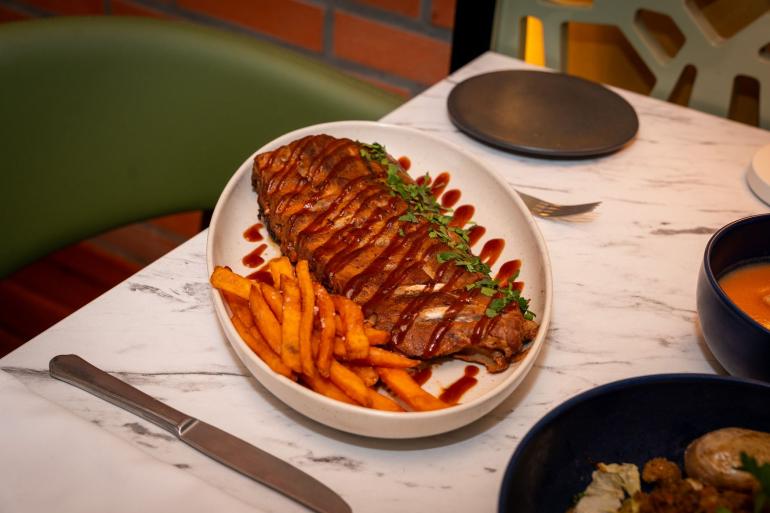 Vale a Pena Sair para Jantar Durante a Semana?
